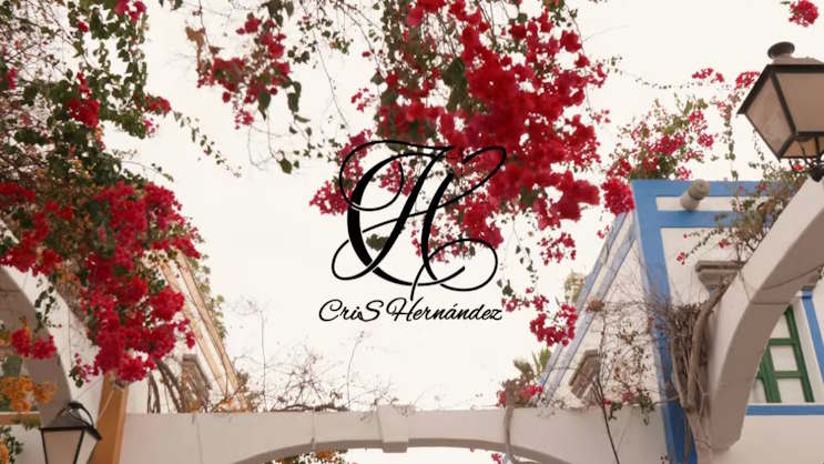 Cris Hernández mas Que Amigos 