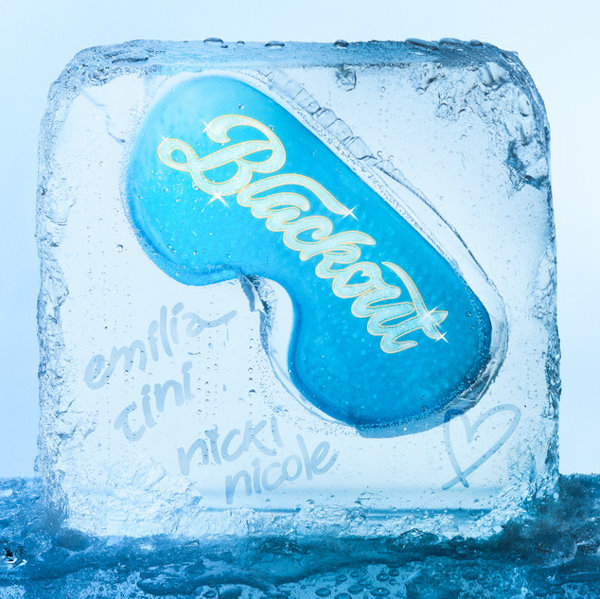 Emilia TINI Nicki Nicole blackout