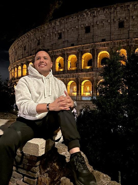 Joseph Palacios gira