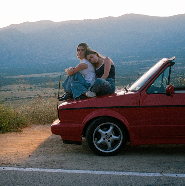 Luzia y Moni Montes no soy como tu