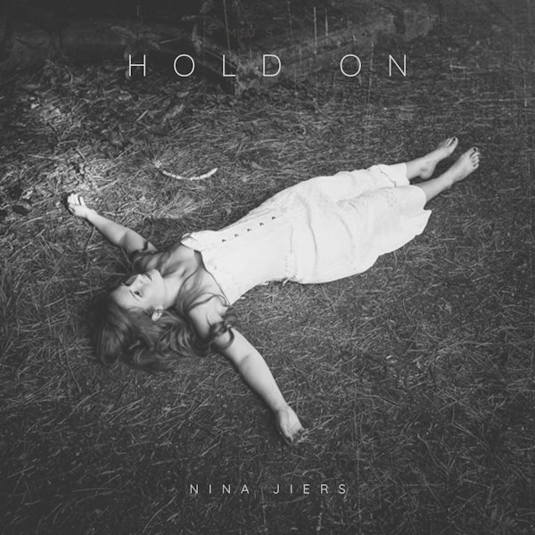 Nina Jiers hold on