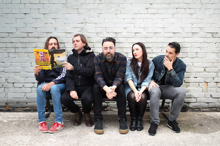 Tremendo Pinkman traspasando paredes